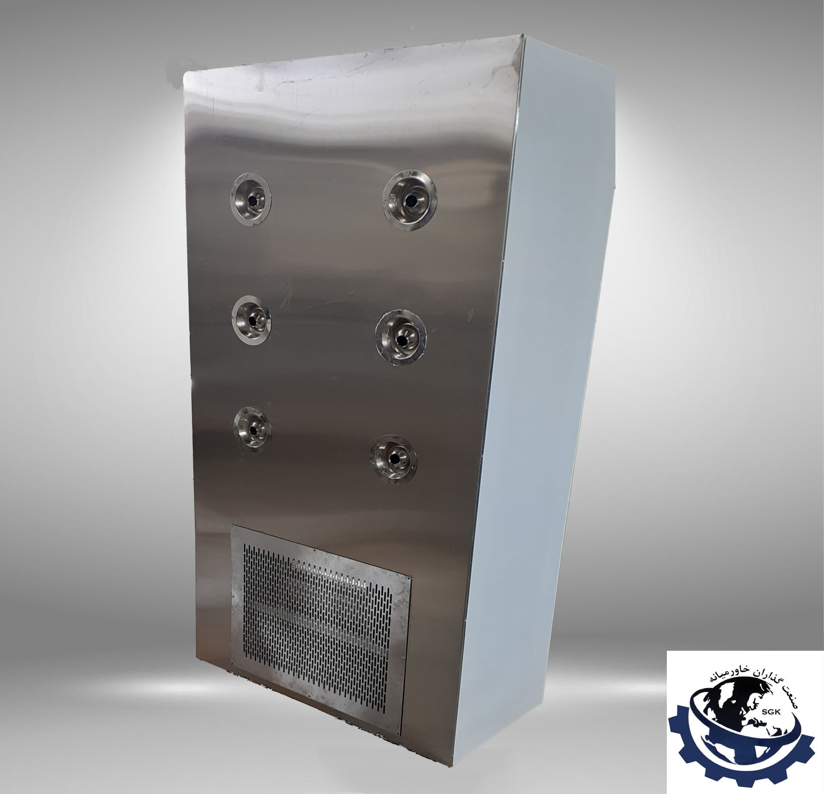 ایرشاور (Airshower) 2 ایرشاور در ورودی اتاق های تمیز قرار می گیرد و با جت هوای پر فشار بر روی لباس پرسنل باعث می گردد ذرات جابهجا و در نهایت فیلتر گردند. - ایرشاور1 ایرشاور (Airshower) - تصویر 2